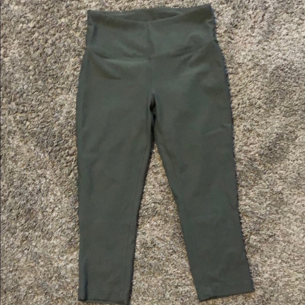 cropped work out leggings